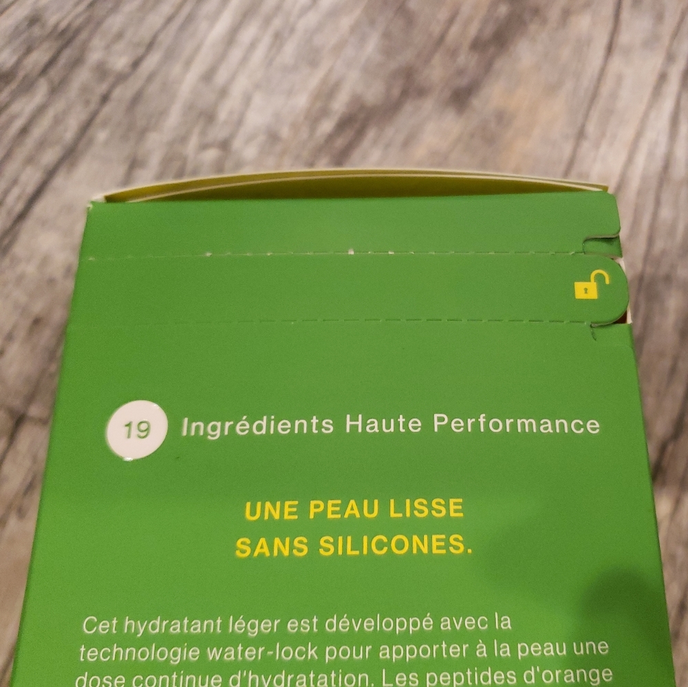 Tata Harper Water Lock Moisturizer - Picture 4 of 8